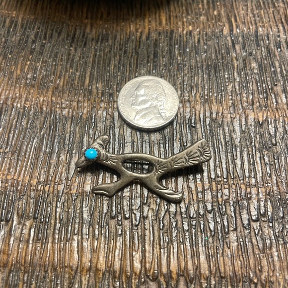 Vintage Navajo Sterling silver Native American Roadrunner Turquoise Brooch - Picture 3 of 4